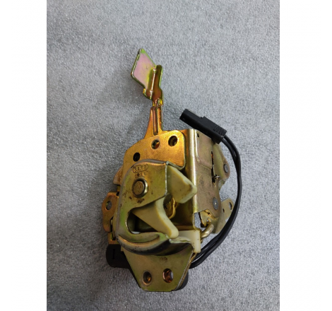 Serratura porta anteriore...