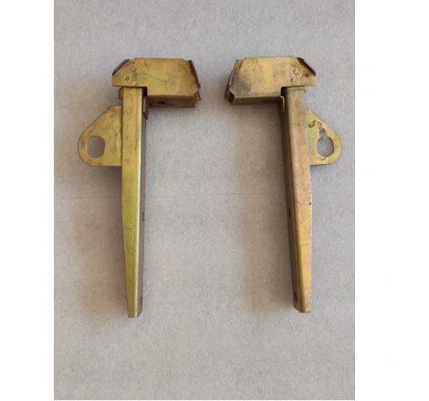 Coppia staffe paraurto...