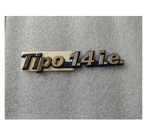 Scritta posteriore adesiva...