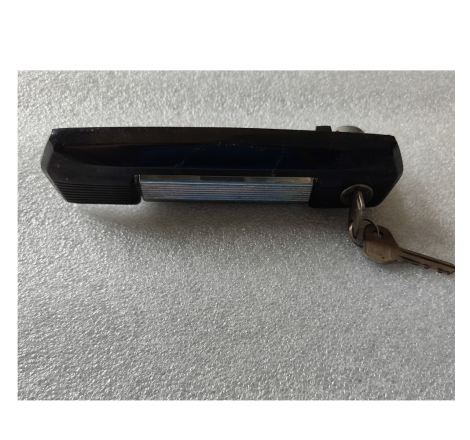 Maniglia anteriore destra...