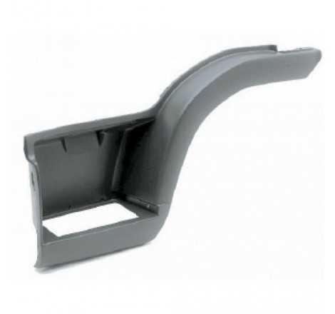 Pedana parafango anteriore...