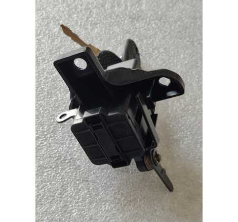 Chiusura baule posteriore...