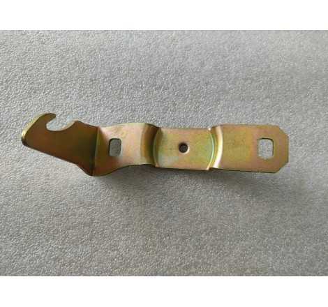 Chiusura cofano anteriore...